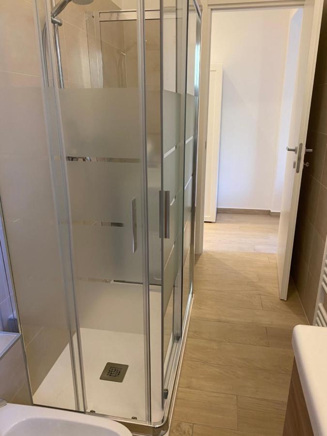 Modern City Apartment Modena Esterno foto