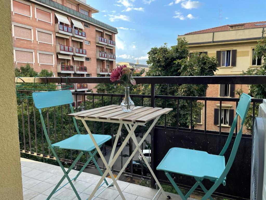 Modern City Apartment Modena Esterno foto