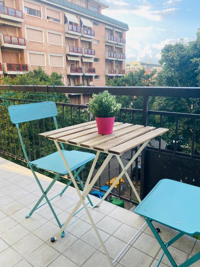 Modern City Apartment Modena Esterno foto