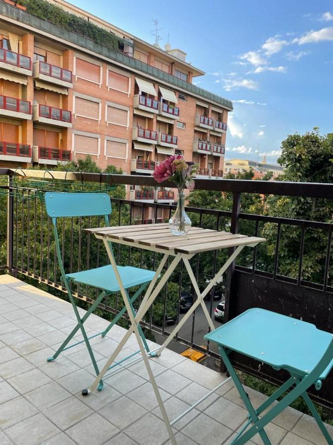 Modern City Apartment Modena Esterno foto