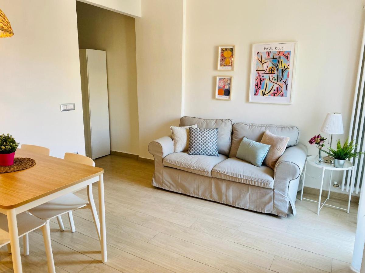 Modern City Apartment Modena Esterno foto
