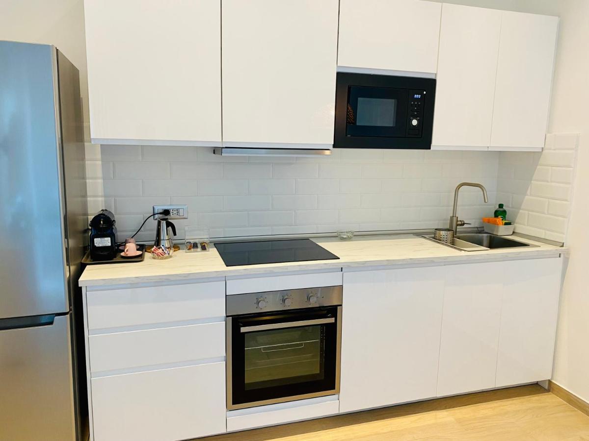 Modern City Apartment Modena Esterno foto